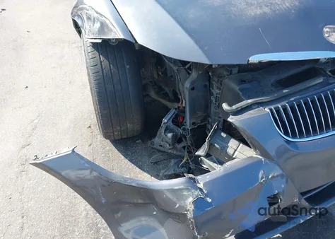 2006 BMW 330I из США, поврежденный, VIN WBAVB33586KR79141